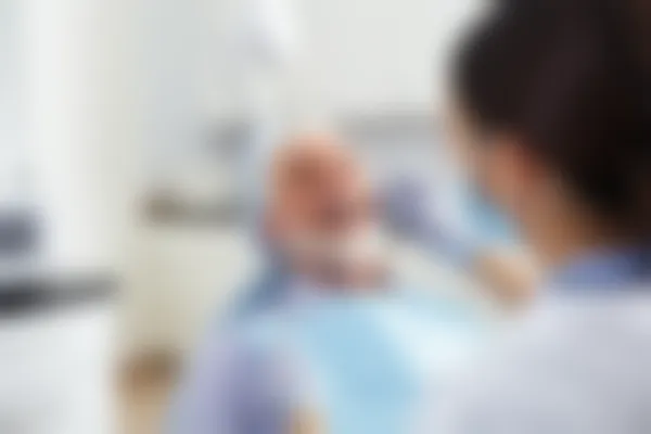 国产全瓷牙与进口全瓷牙究竟哪个更优越？深入解析两者的优缺点！