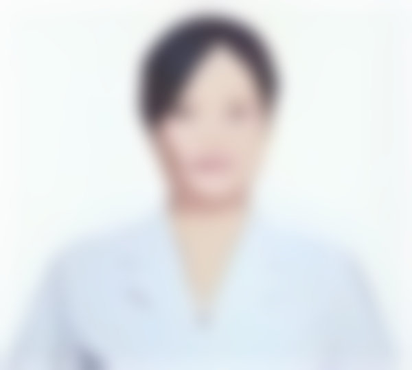 杨霞