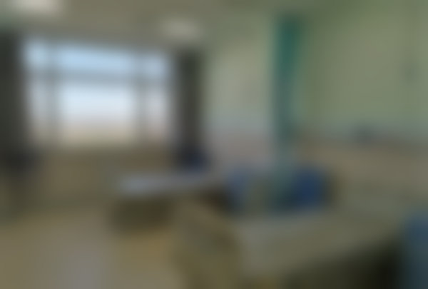 威海市立医院眼科地理位置便于到院。