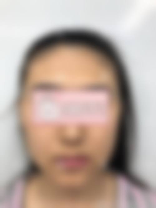 佛山德玛肤医疗美容诊所地理位置便于到院。